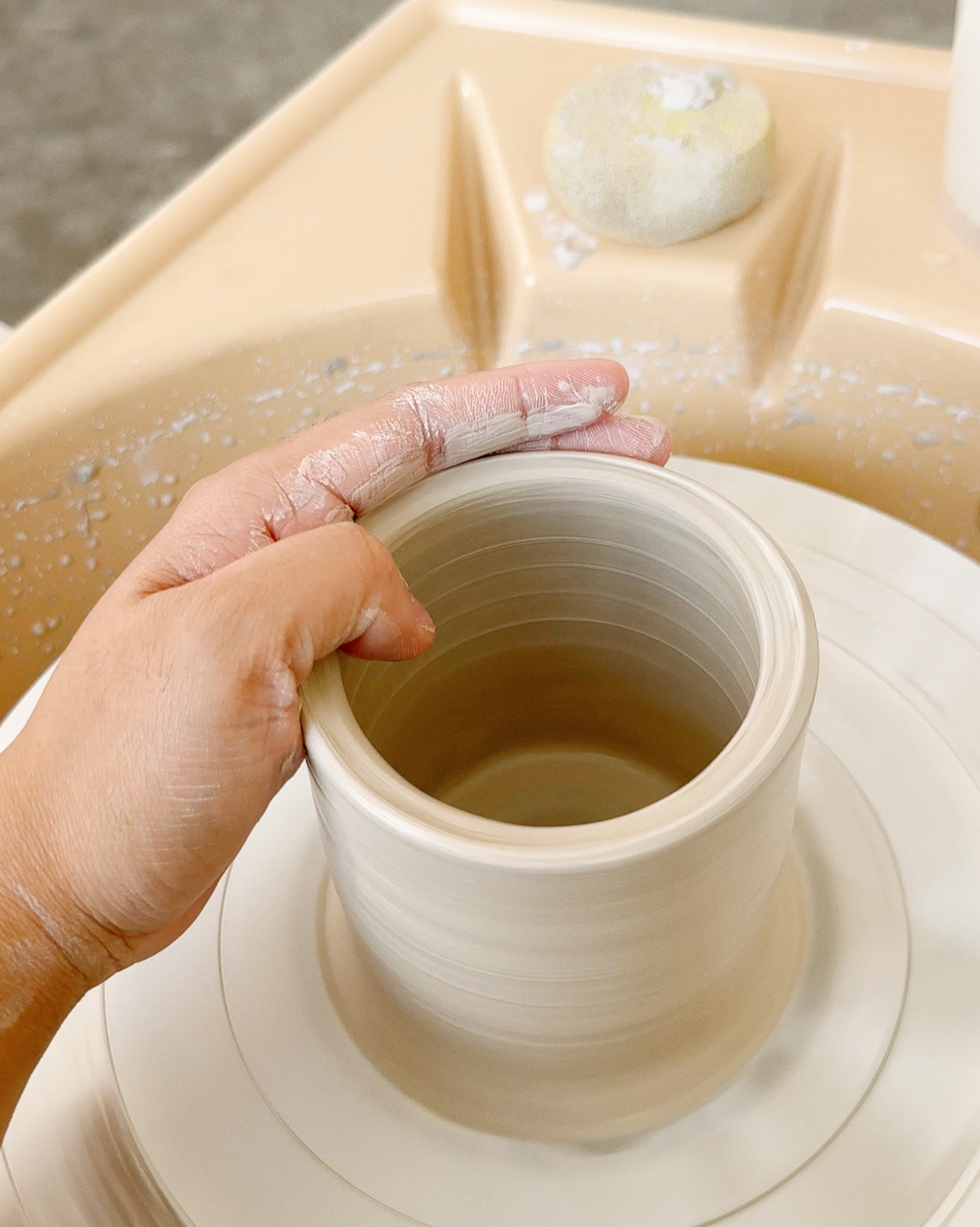 MARI POTTERI CLAY HOUSE