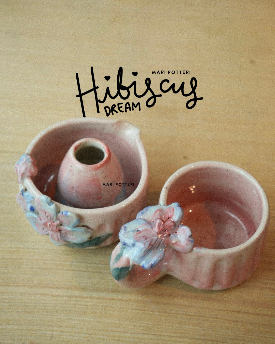 MARI POTTERI SIGNATURE HIBISCUS DREAM ( matchari , mug & chasen holder )