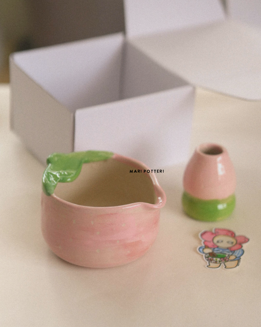 MARI POTTERI STRAWBERRY PARTY MATCHARI (matcha bowl) & chasen holder set