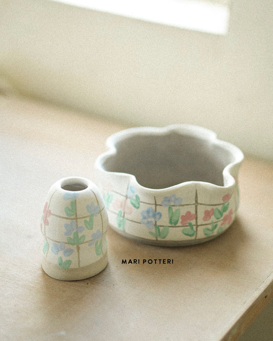 MARI POTTERI PICNIC FLORAL FLOWER matchari (matcha bowl) & chasen holder set