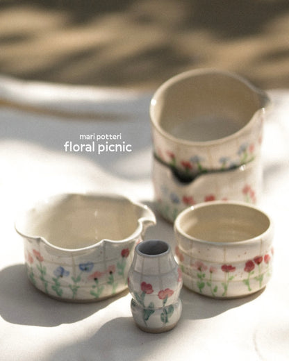 MARI POTTERI PICNIC FLORAL FLOWER matchari (matcha bowl) & chasen holder set
