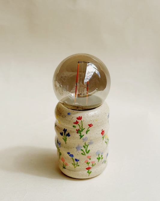 MARI POTTERI BOUQUETS & BOWS LAMP